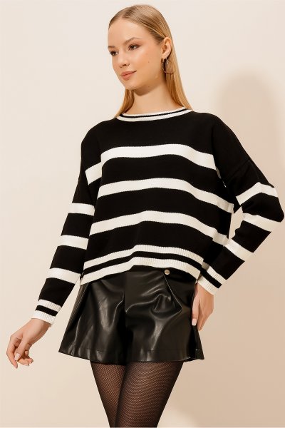 Bisiklet Yaka Kalın Çizgili Crop Triko KAZAK