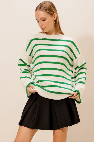 İnce Çizgili Yırtmaçlı Triko KAZAK