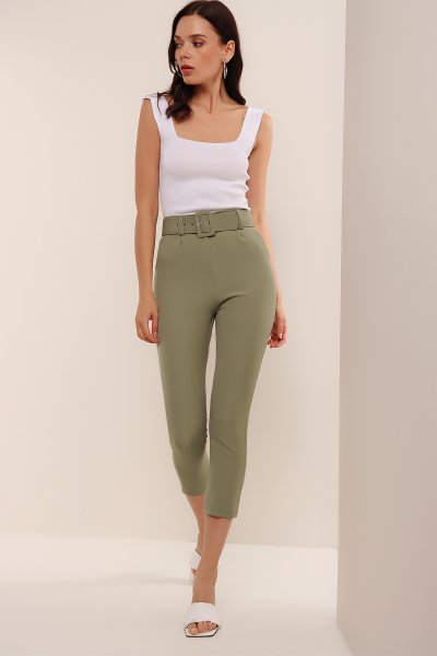 Havuç Kemerli Kumaş Pantolon