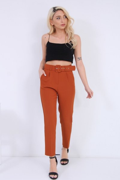 Havuç Kemerli Kumaş Pantolon