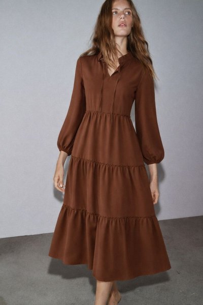 Yaka Bağcık Püskül ELBİSE