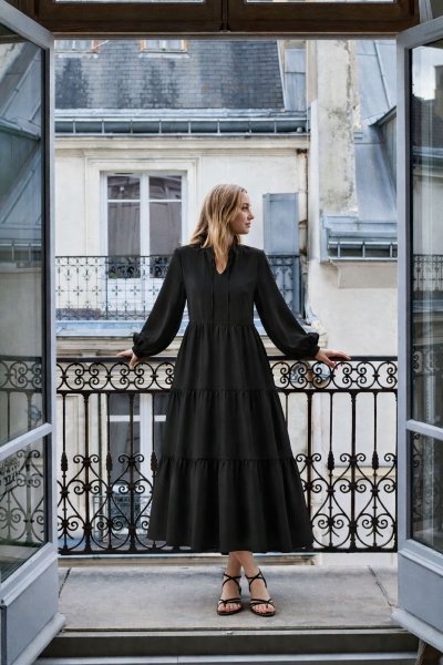 Yaka Bağcık Püskül ELBİSE