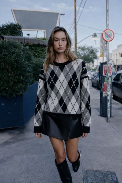 Kadın Oversıze Ekose Desen Yumuşak Triko KAZAK