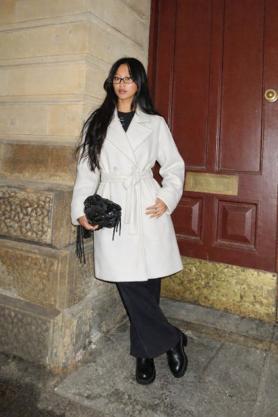 Önden Düğmeli Kuşaklı Kaşe KABAN