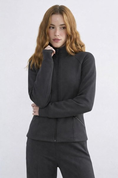 Dar Kesim Örme Dik Yaka Fermuarlı HIRKA