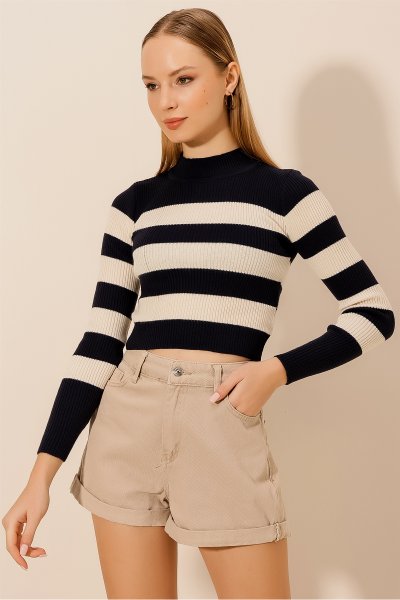 Dik Yaka Kalın Çizgili BLUZ