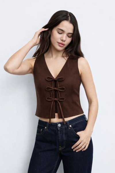 Fiyonk Bağlamalı Dokuma Yelek