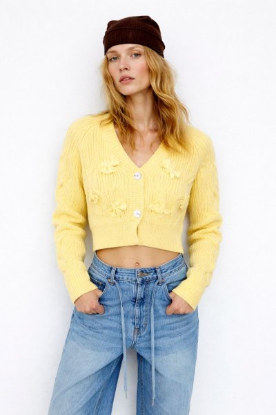 V Yaka Önden Düğmeli Fiyonk Süslemeli HIRKA