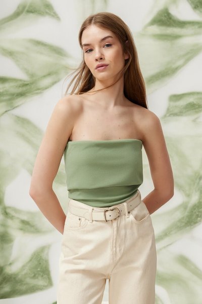 Straplez Yaka Yandan Fermuarlı BLUZ